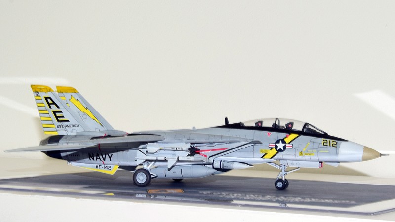 F-14A_Tomcat_Ghostriders_VF142(57).jpg