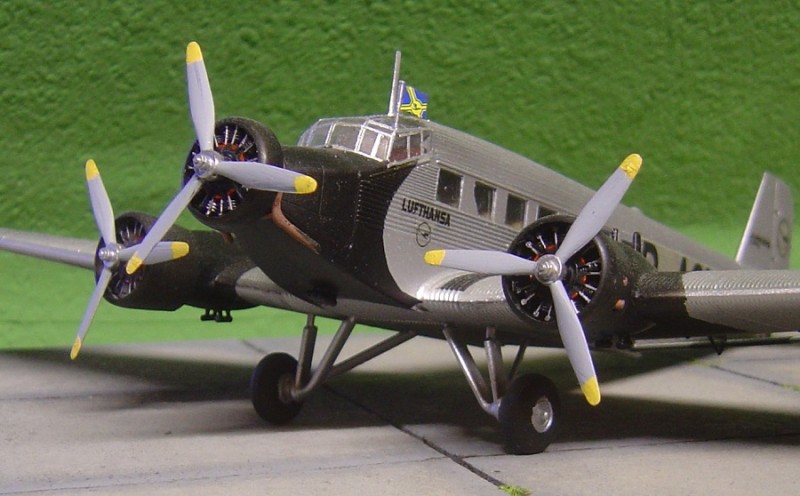 J8.jpg
