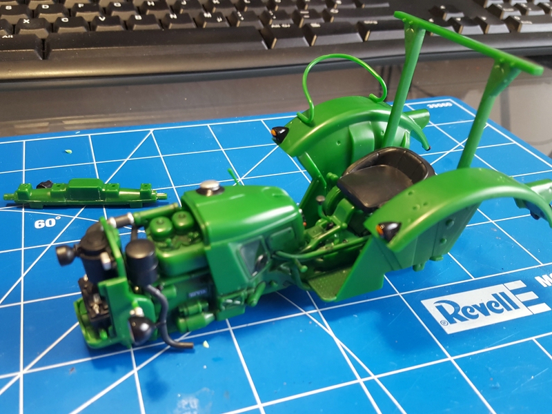 Revell Deutz D30 (48)_klein.jpg