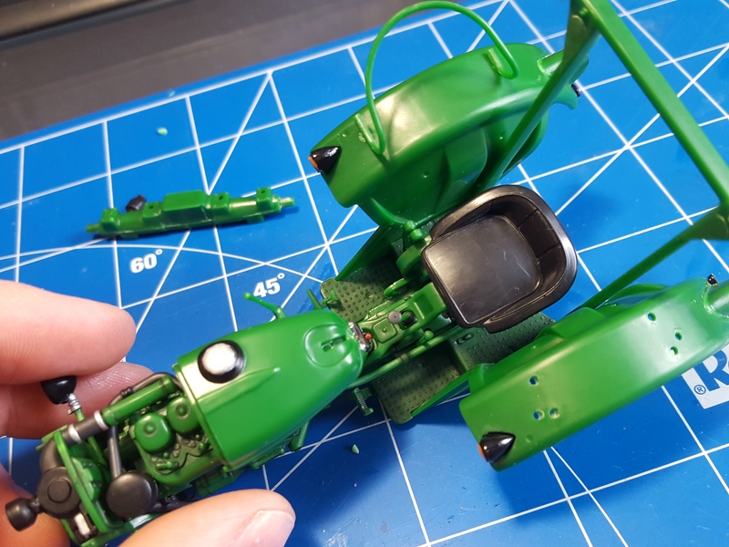Revell Deutz D30 (50)_klein.jpg