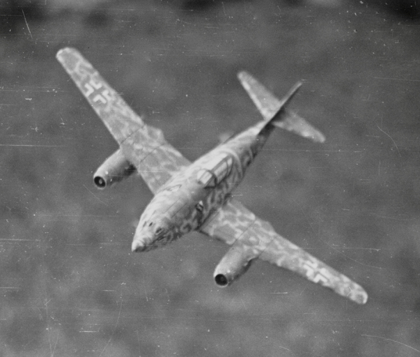 Messerschmitt Me 262.jpeg