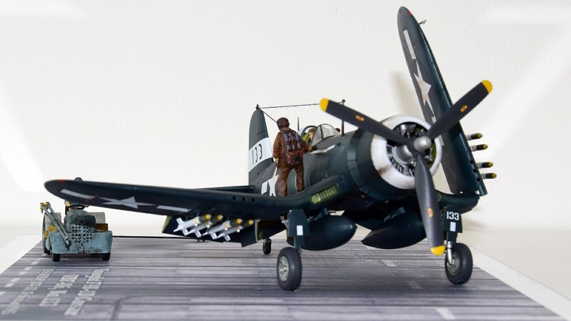 Vought F4U-1D Corsair(49).jpg