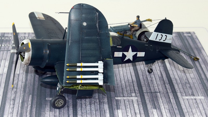 Vought F4U-1D Corsair(73).jpg