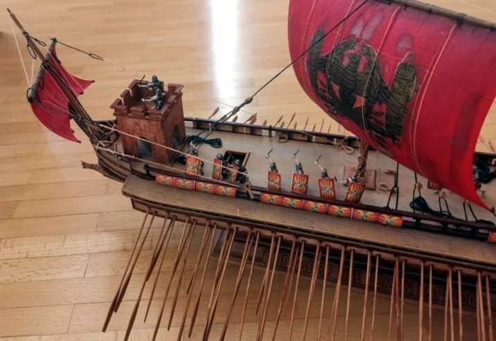 Trireme (2).jpg