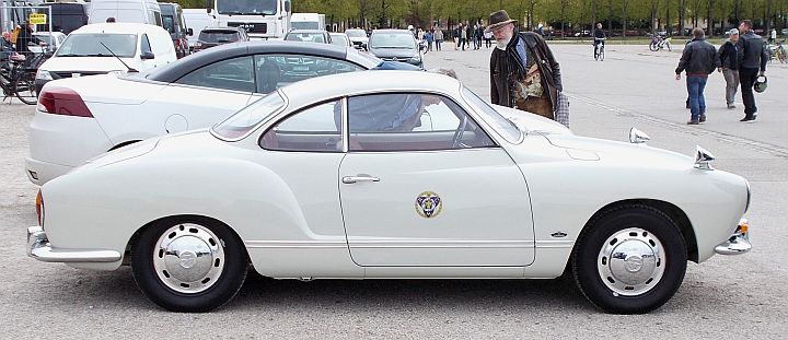 VW_Karmann_Ghia_03b.jpg