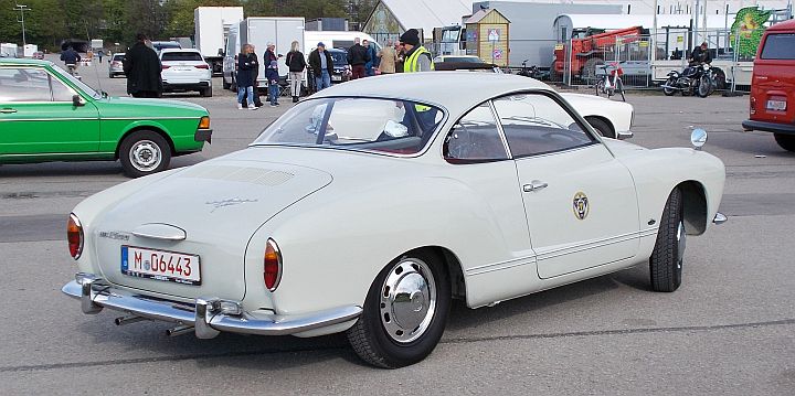 VW_Karmann_Ghia_03e.jpg