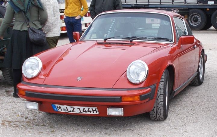 Porsche_911_02c.jpg