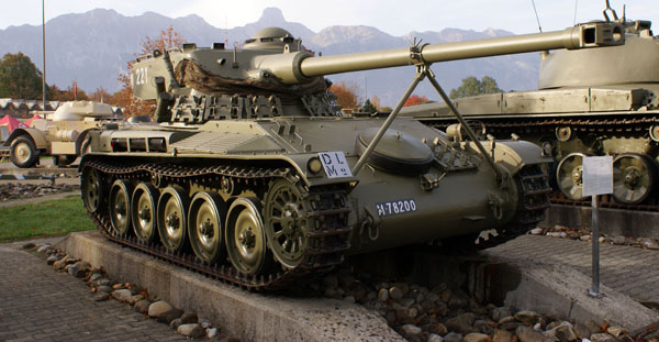 Leichtpanzer 51 (AMX 13).jpeg