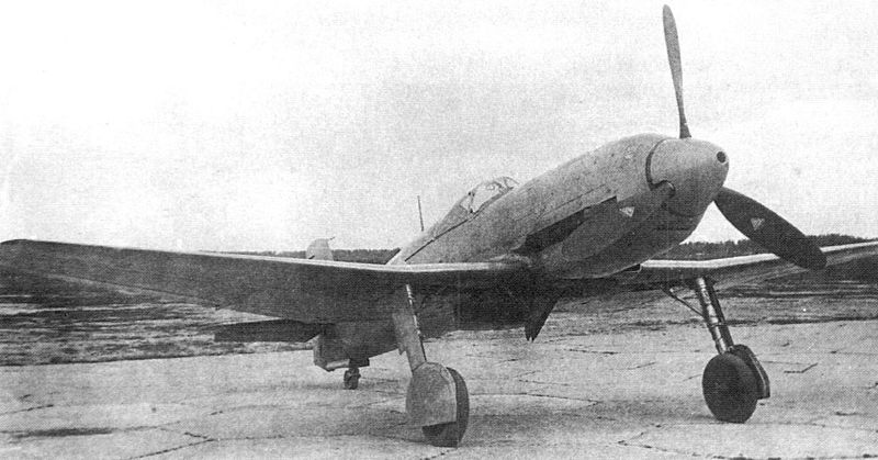800px-Истребитель_He_100_в_НИИ_ВВС_1940.jpg