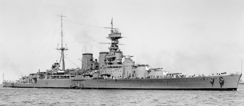 HMS_Hood_(51)_-_March_17,_1924.jpg