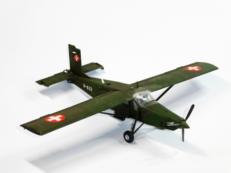 PC-6 Turbo Porter Schweizer Armee,  oben links