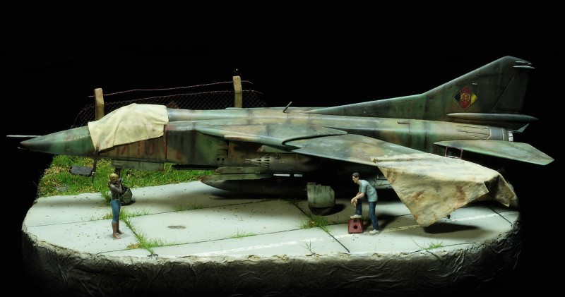 MiG-27_05