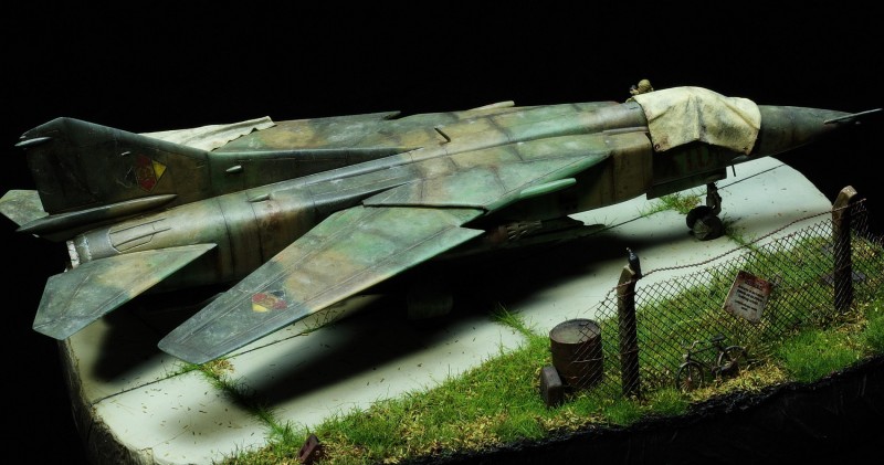 MiG-27_09