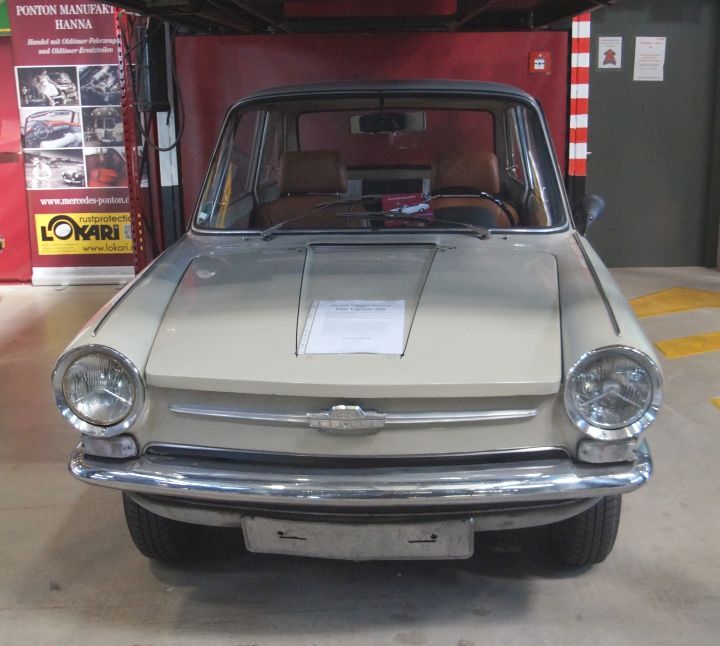 Fiat_850_Vignale_01.jpg