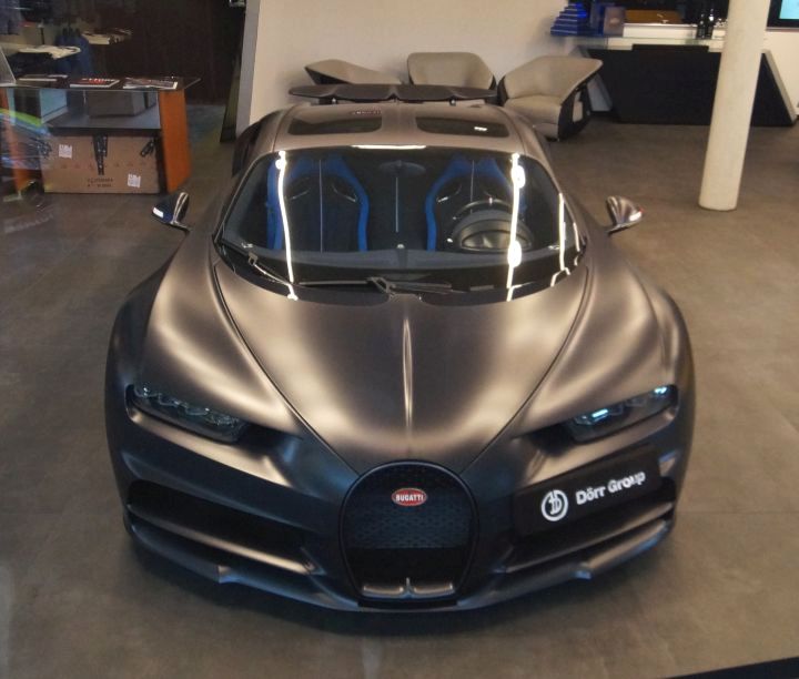 Bugatti_06.jpg