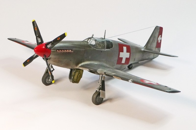 P-51B Vorne Links.jpg