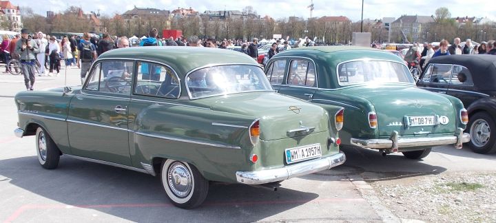 Opel_Rekord_02c.jpg