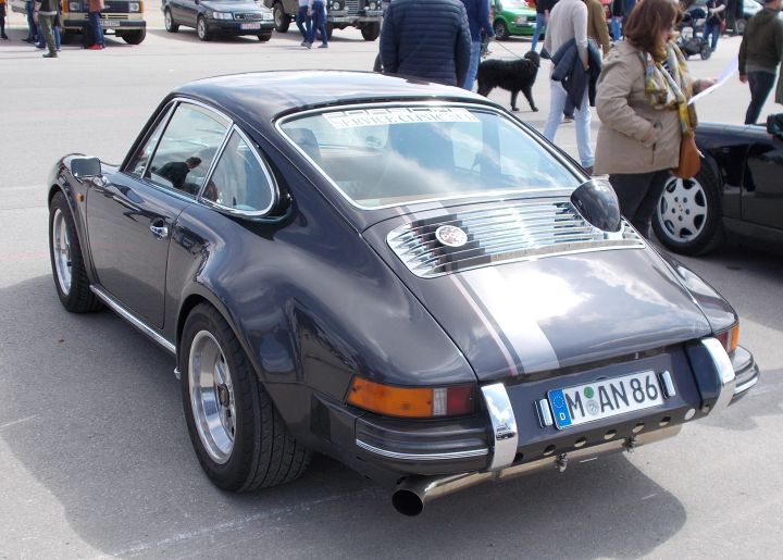 Porsche_XX_01c.jpg