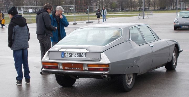 Citroen_SM_01d.jpg