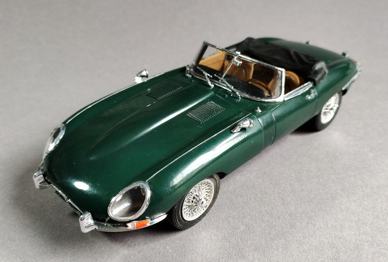 jaguar-e-type-roadster-revell-2.jpg