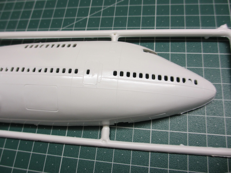 Boeing 747 mit Interieur Revell 1 zu 144 (12)_klein.jpg