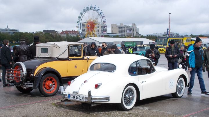 Jaguar_XK140_03e.jpg