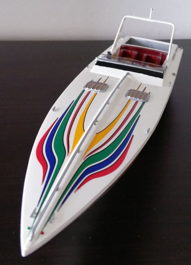 offhore-power-boat-6.jpg