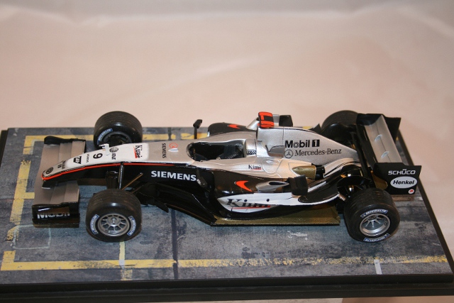 01_McLaren MP4-20.JPG