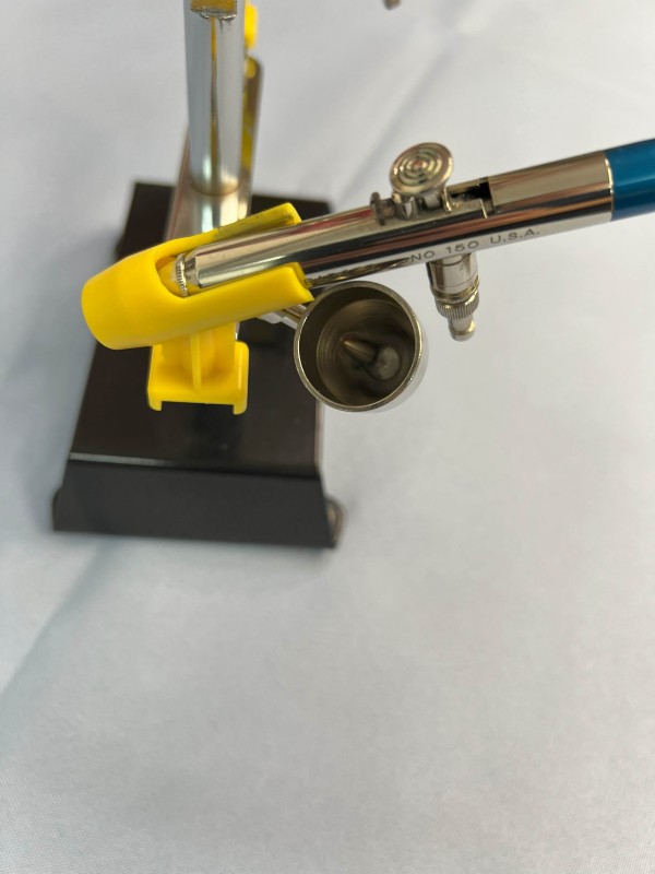 03_Airbrush_Holder.jpg