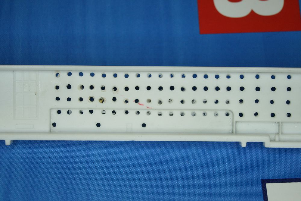 Und hier der versprochene Schweizer Käse.<br />Sieht einfach nur sch....ief aus.