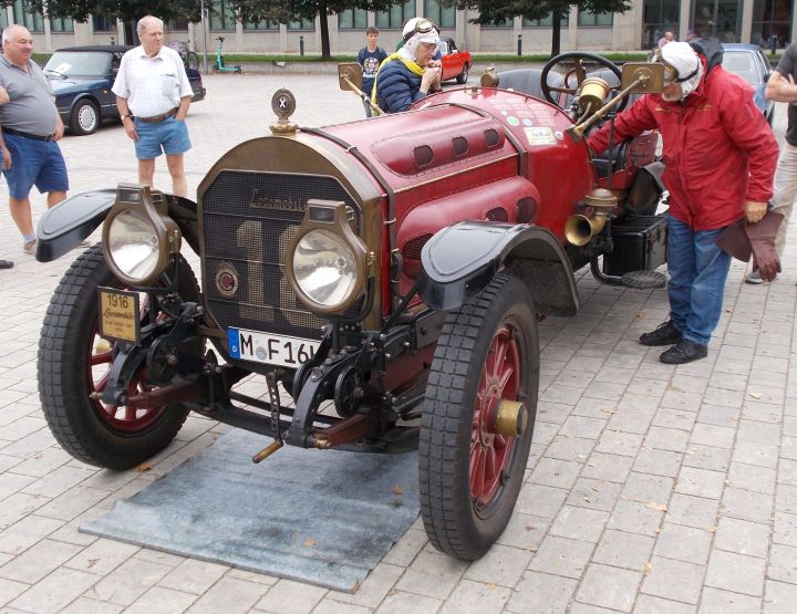 Locomobile_01c.jpg