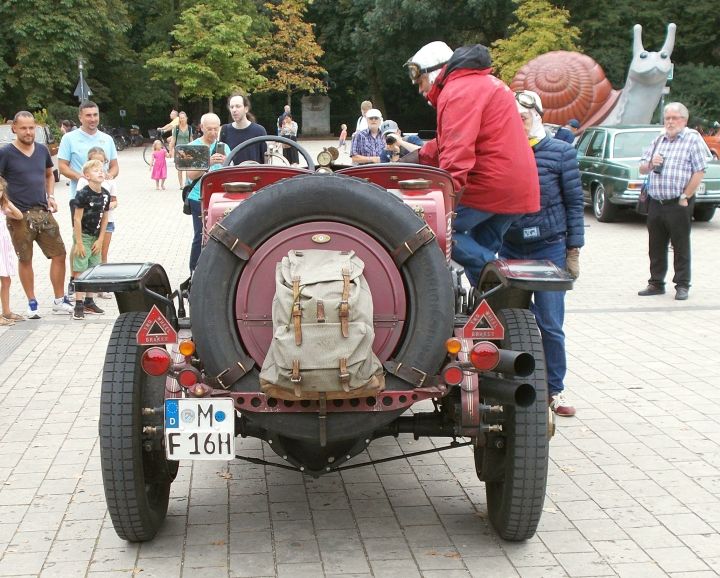 Locomobile_01f.jpg