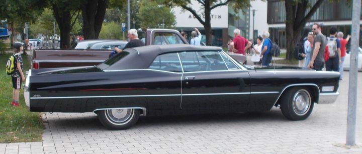 Cadillac_03a.jpg