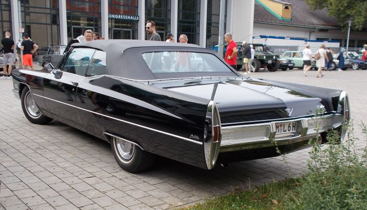 Cadillac_03f.jpg