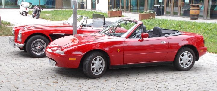 Mazda_MX5_01a.jpg