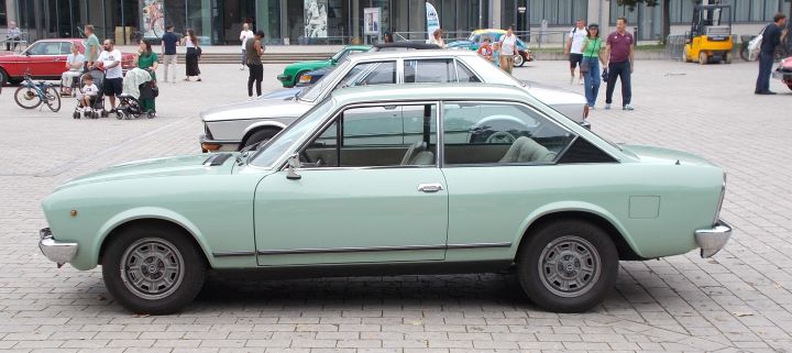 Fiat_124_Sport_01e.jpg