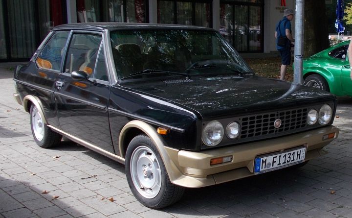 Fiat_131_01a.jpg