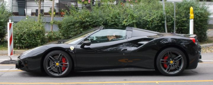 Ferrari_07a.jpg
