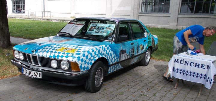 BMW_720_01a.jpg