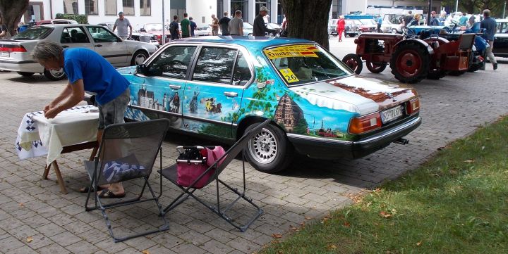 BMW_720_01b.jpg