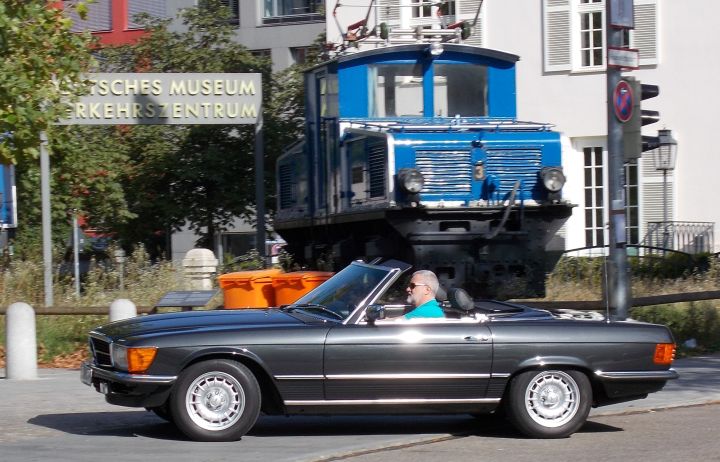 Mercedes_450SL_01a.jpg