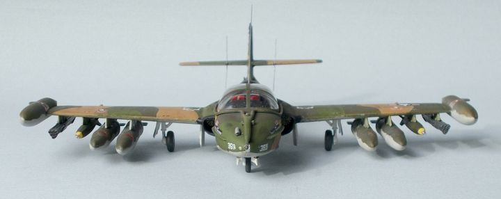 A-37B_01.jpg