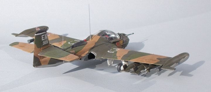 A-37B_06.jpg