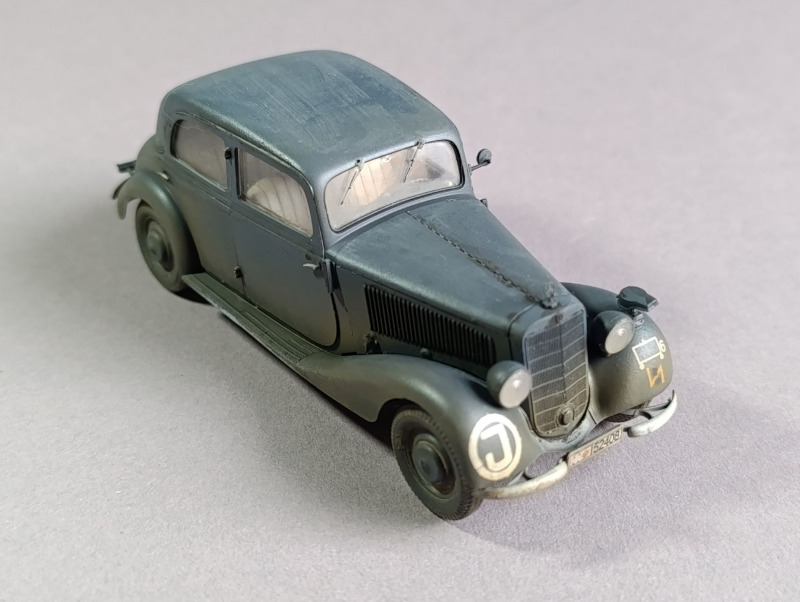 mercedes-benz-170v-limousine-miniart-1.jpg