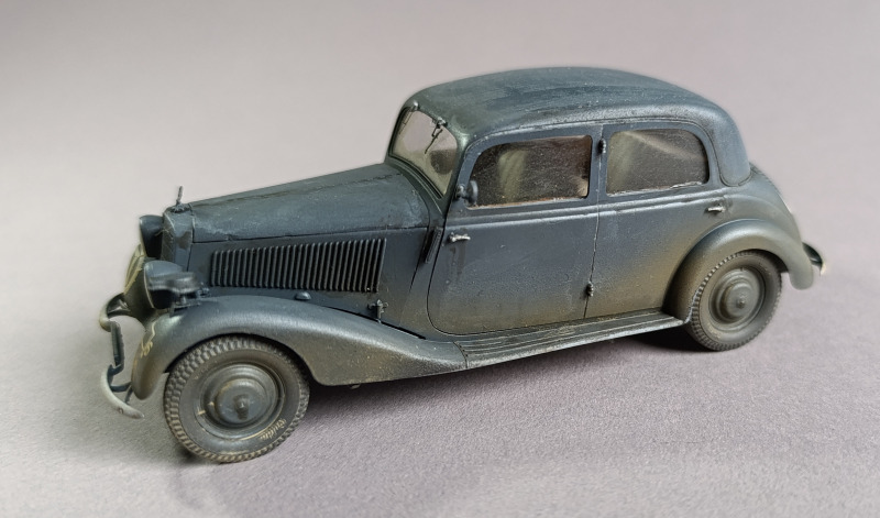 mercedes-benz-170v-limousine-miniart-2.jpg