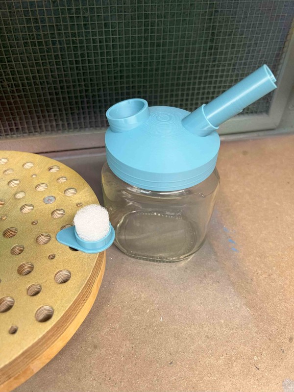 02_CleaningPot.jpg