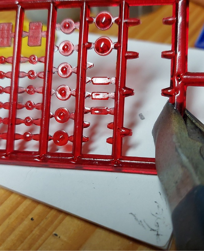 Rot vom ERTL- Truck-Bausatz