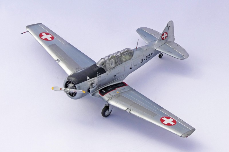 038_Harvard_Texan_Vorne_Links.jpg