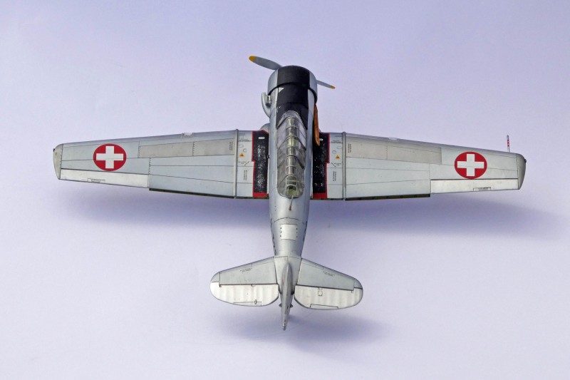 038_Harvard_Texan_Hinten_Oben.jpg