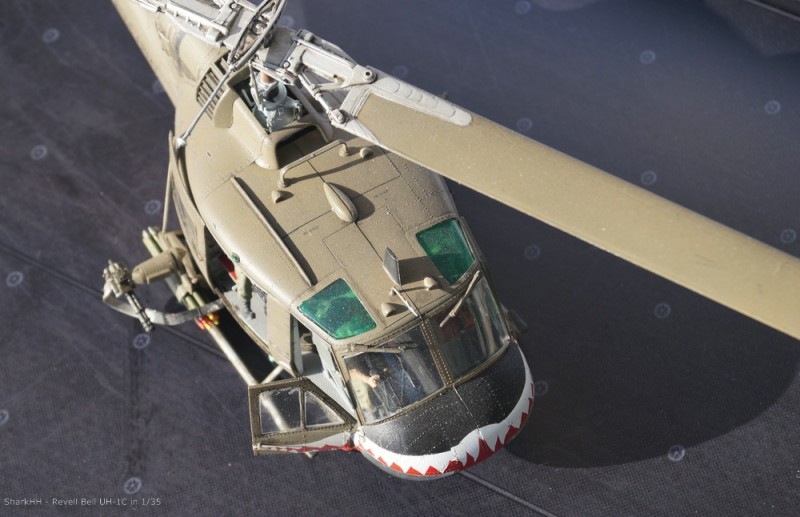 04960_Bell UH-1C 10.jpg